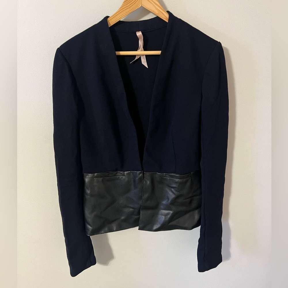 Bailey 44 Navy Black Vegan Leather Peplum Jacket Large - Picture 3 of 10